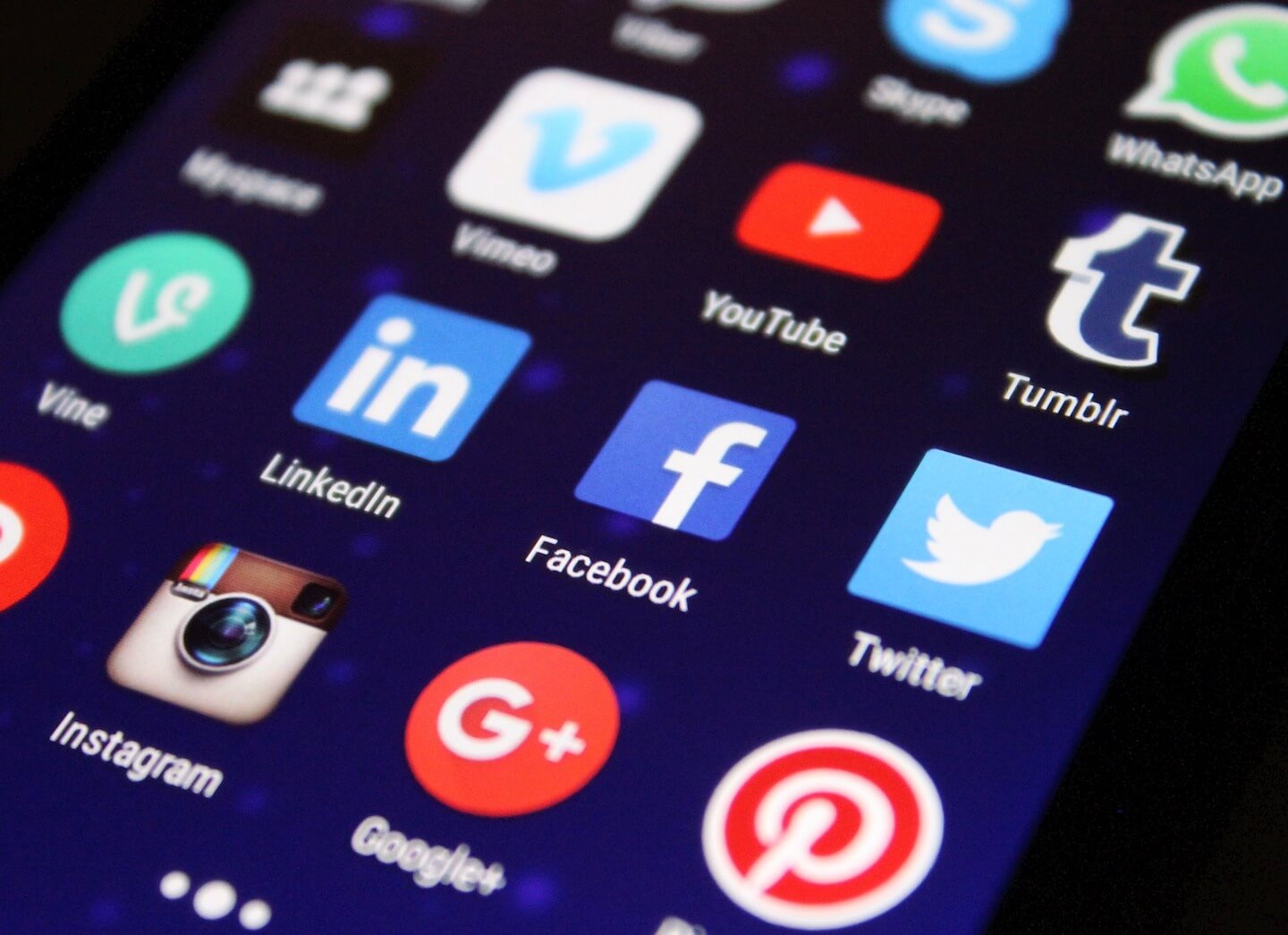 Sempre online: como as redes sociais podem ser aliadas do ensino